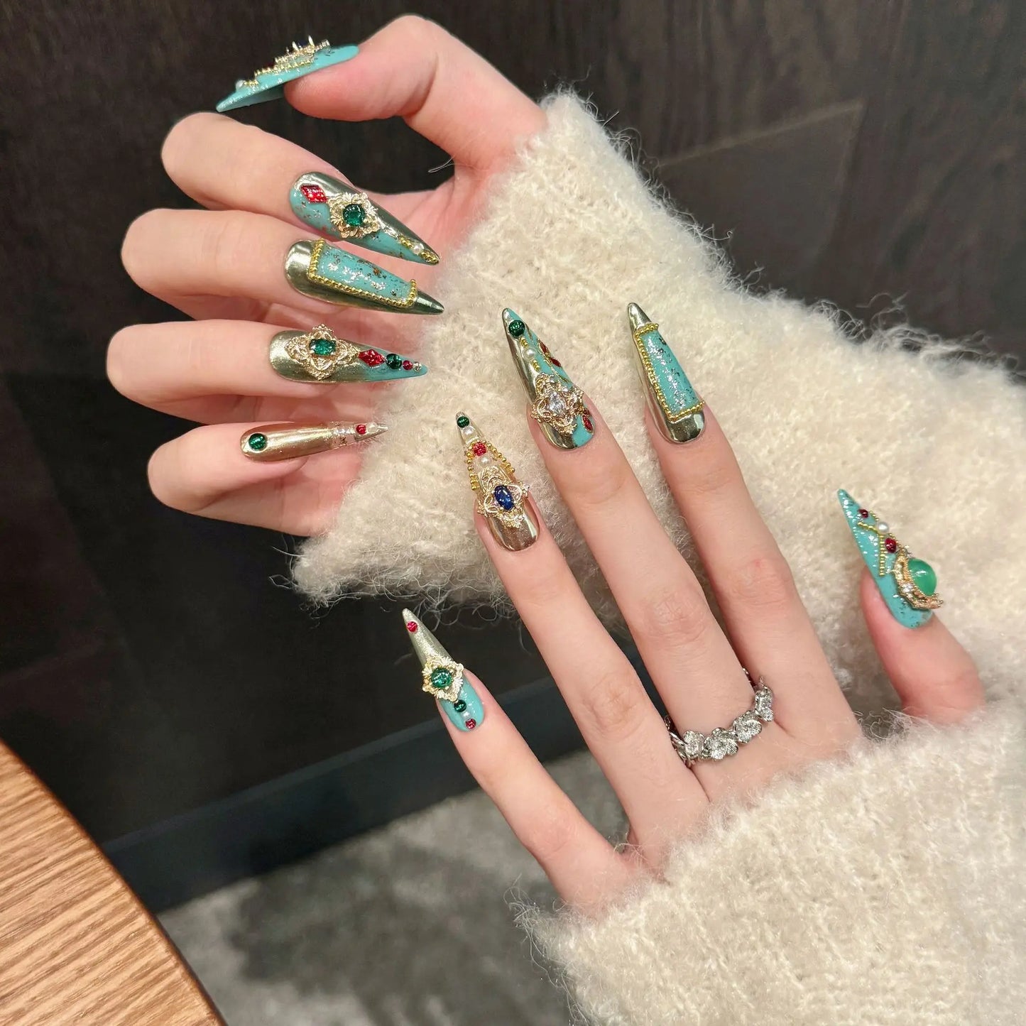 10p Wedding Flash Gold Nails